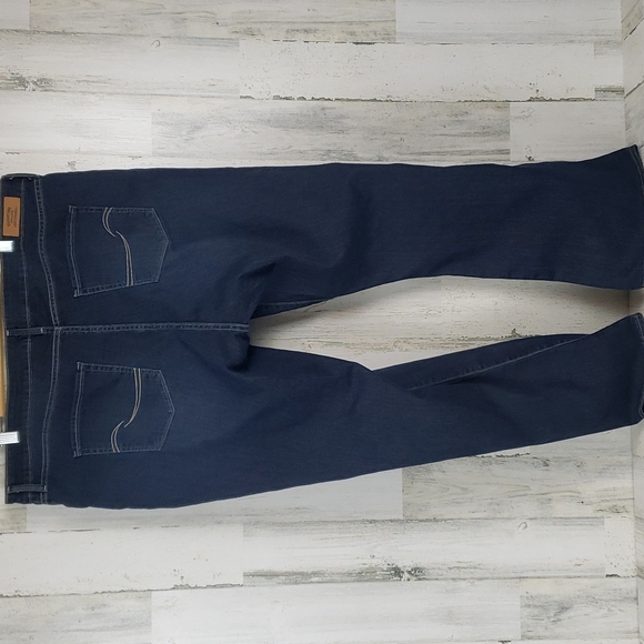 Signature Levi Strauss dark wash modern boot cut Size 24M NWT - Picture 5 of 8